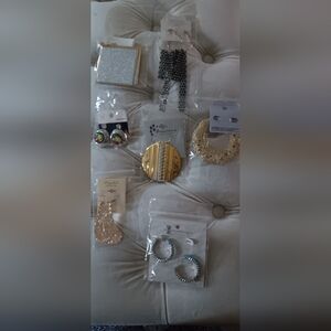 Elegant Gold Earrings Jewelry Set Of Seven